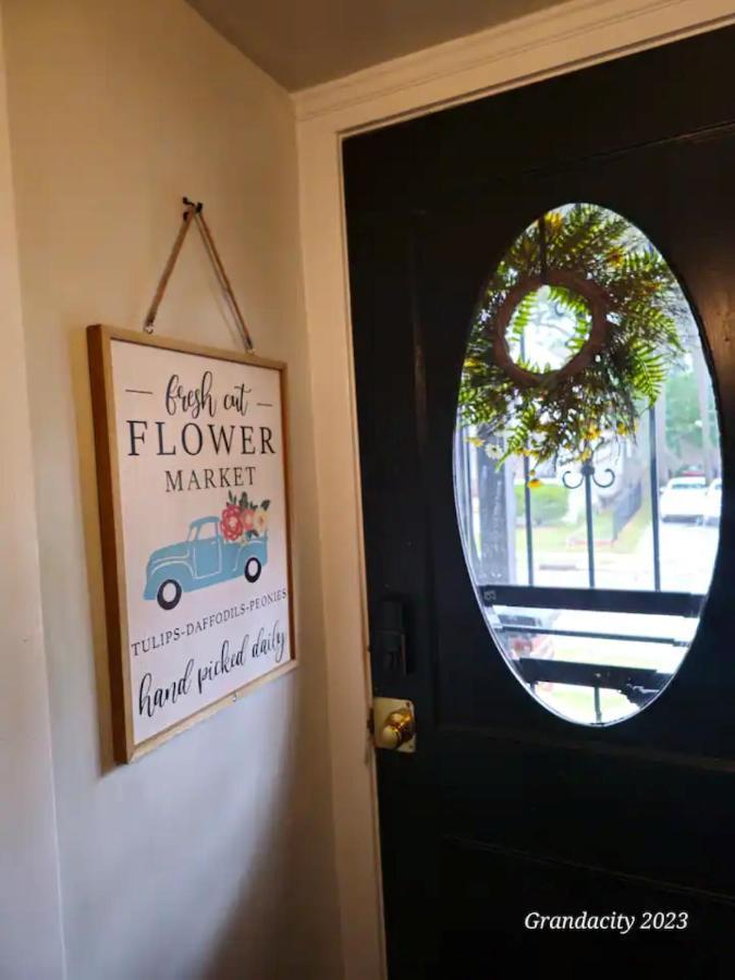 Вилла Charming! Near Cle Clinic/Uh/Cwru/Dwntwn W/Porch Кливленд Экстерьер фото