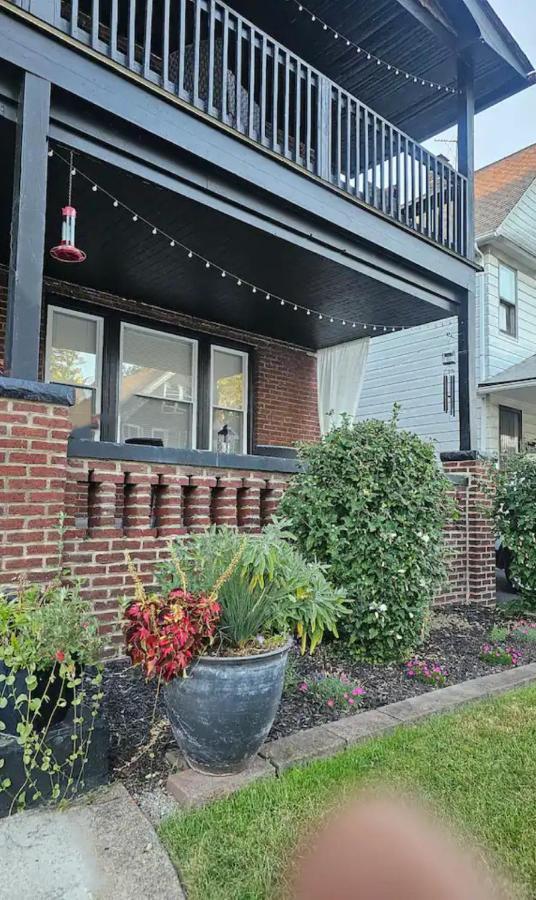 Вилла Charming! Near Cle Clinic/Uh/Cwru/Dwntwn W/Porch Кливленд Экстерьер фото