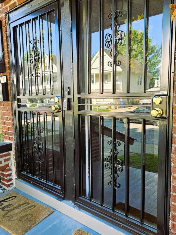 Вилла Charming! Near Cle Clinic/Uh/Cwru/Dwntwn W/Porch Кливленд Экстерьер фото